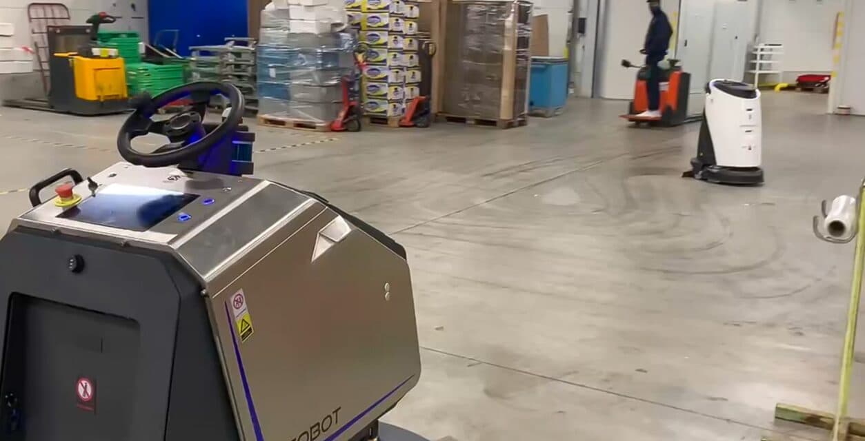 Logistics Location 1 - Autonomous robot in modern warehouse